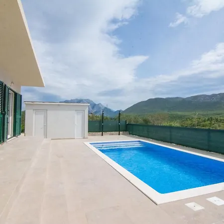 Ivka New House Pool And Beautiful View فيلة *