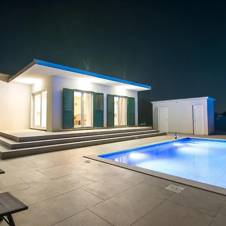 Ivka New House Pool And Beautiful View